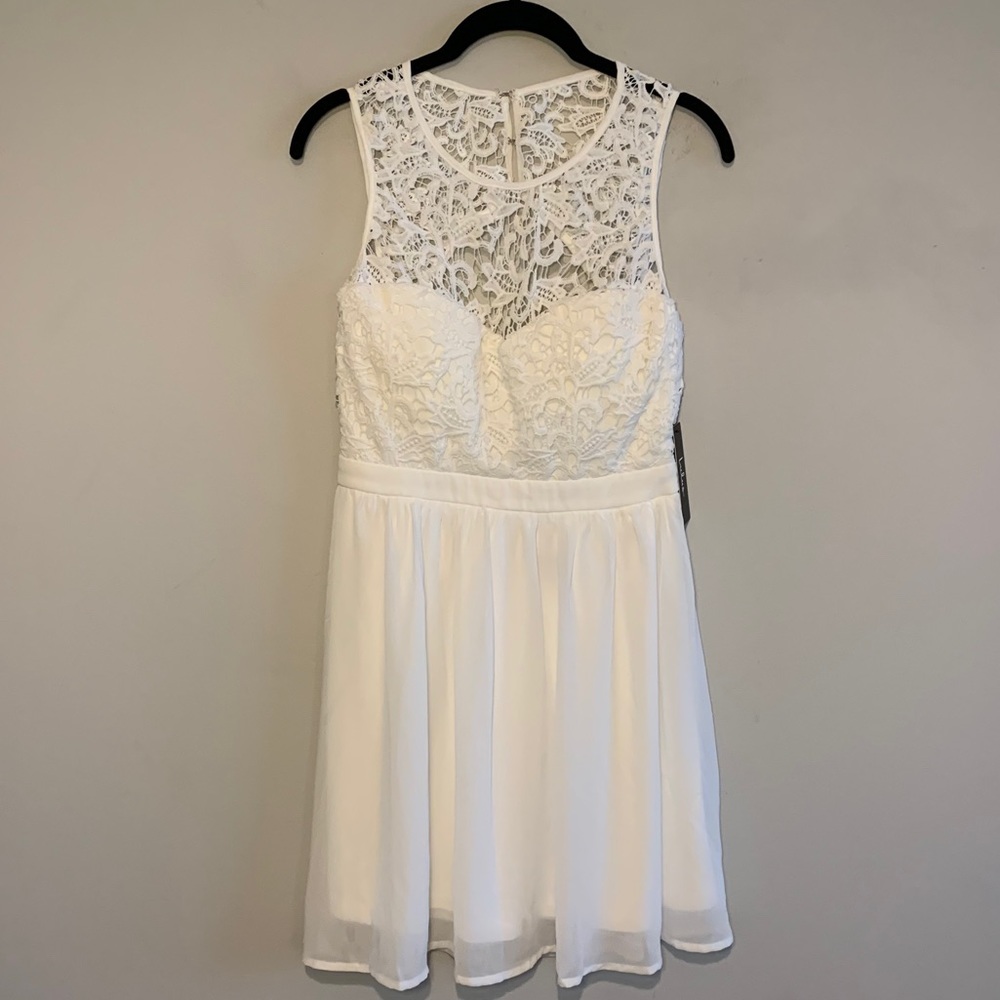 Lulu’s NWT White Chiffon/Lace Skater Dress